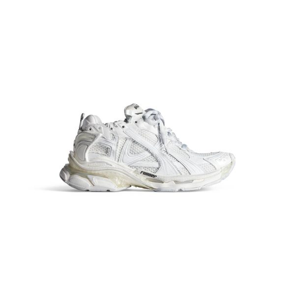 Mens Runner Sneaker in White