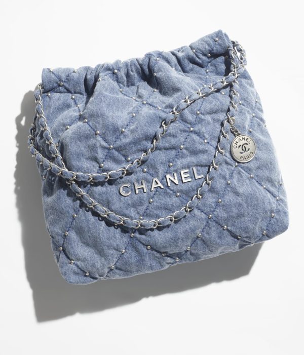 CHANEL 22 SMALL HANDBAG