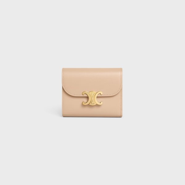 SMALL FLAP WALLER TRIOMPHE IN SHINY CALFSKIN OAT BEIGE
