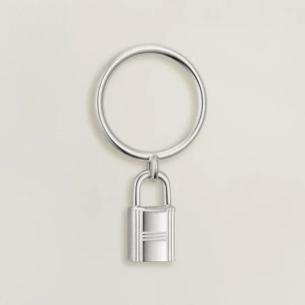 Kelly Cadenas ring